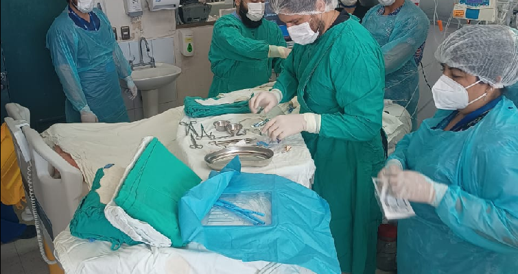 Unidad de Paciente Crítico de Hospital de Los Andes realiza con éxito la primera Traqueostomía Percutánea