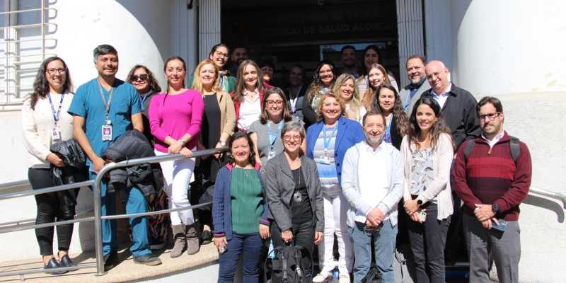 Comitiva del Banco Mundial visita la red de salud de Aconcagua para conocer la estrategia de cuidados integrales en atención primaria.